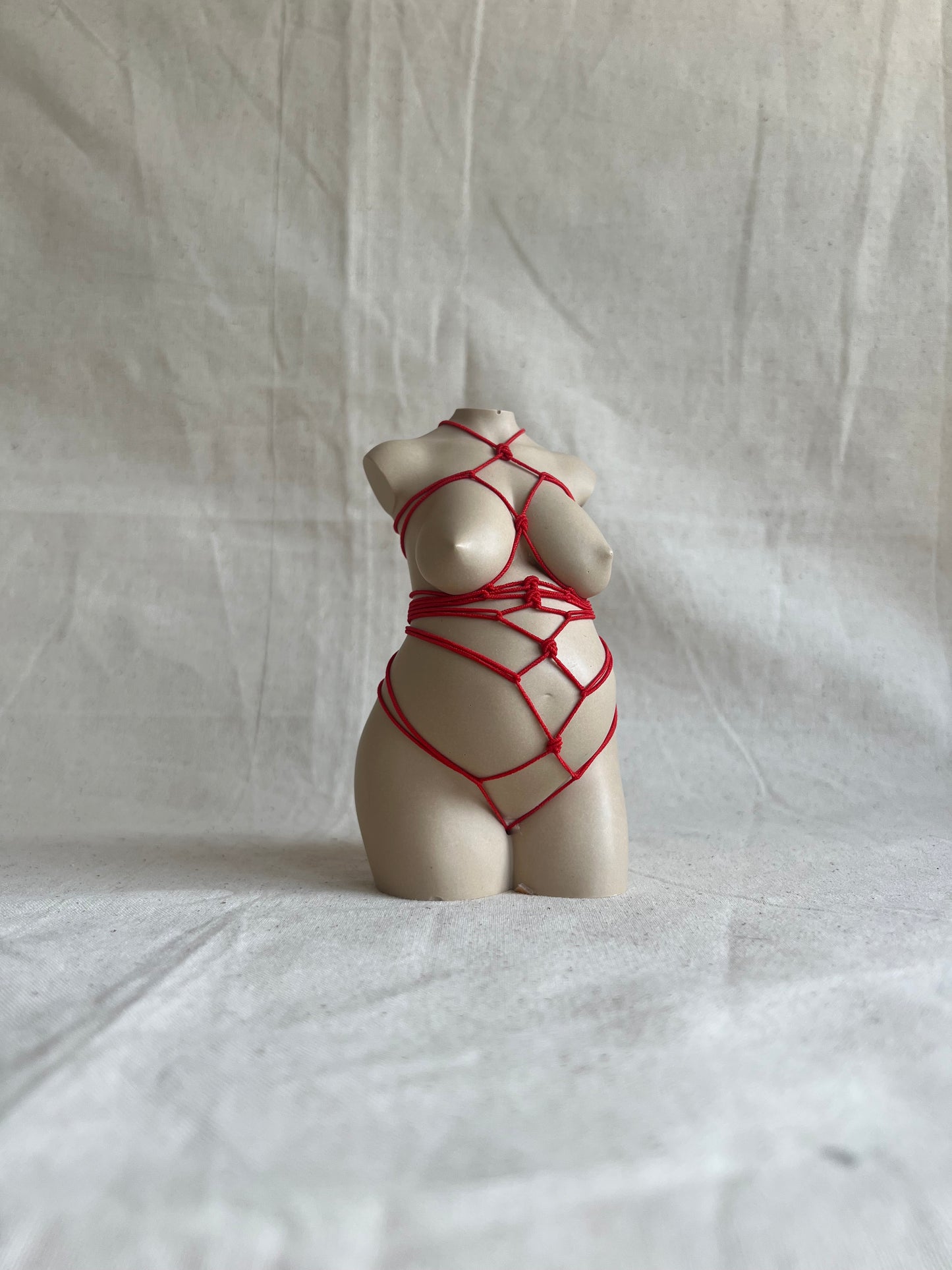 pregnant body sculpture with shibari [5 inch]