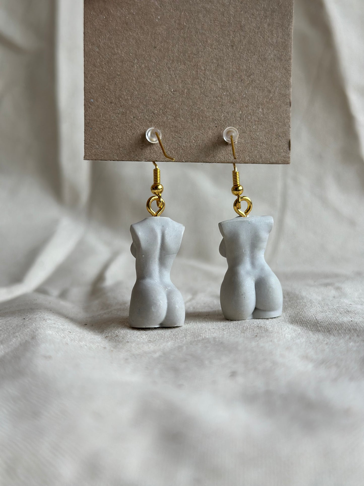 Plus size & athletic female body earrings in very light grey - gold hooks