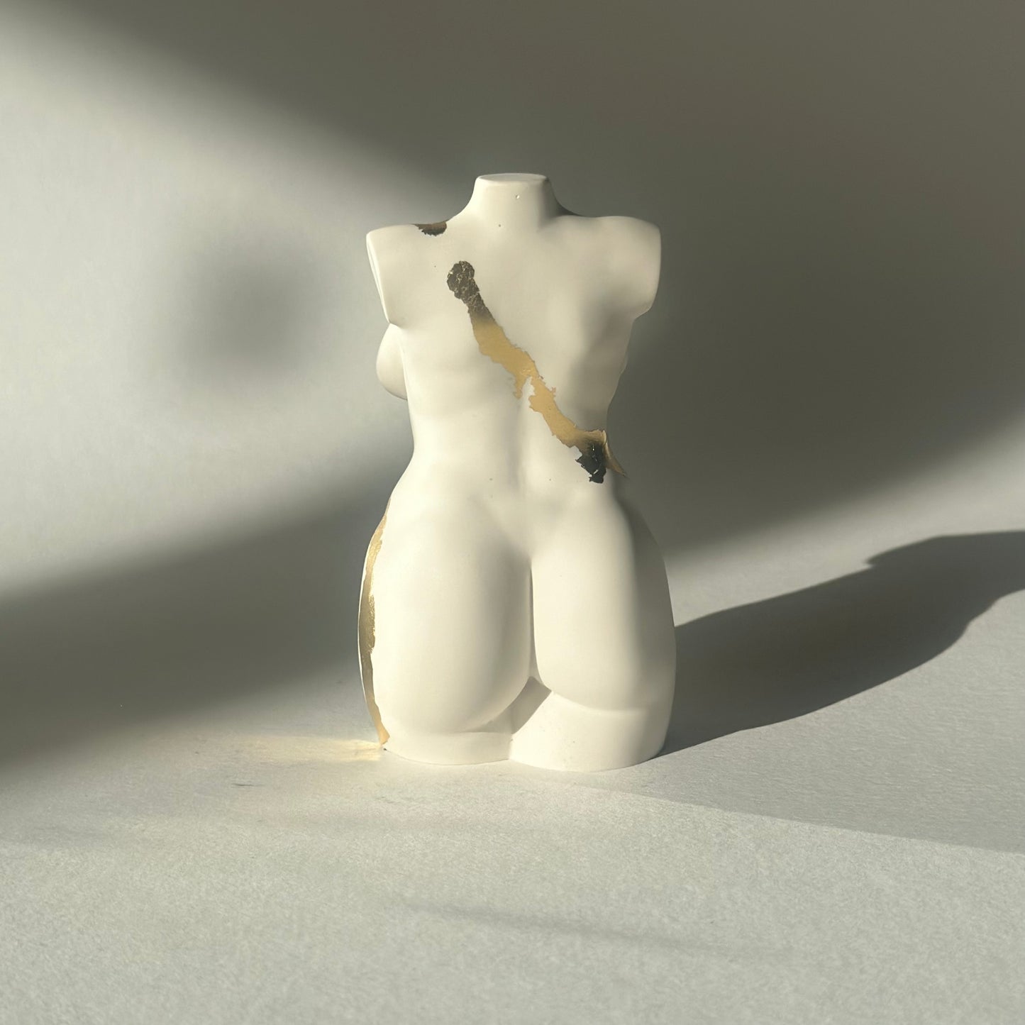 plus size body sculpture with gold flakes [4 inch] - ready to ship