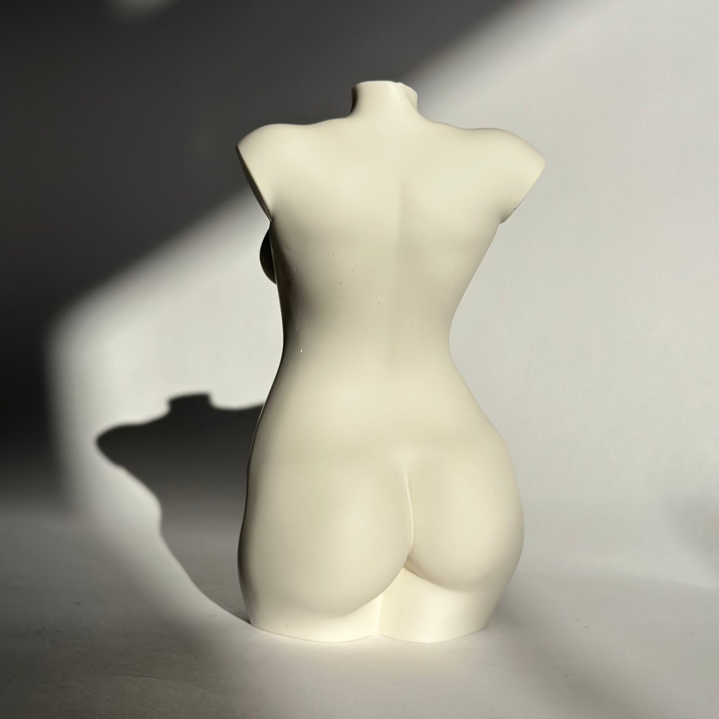 curvy body sculpture with c-section scar & stretch marks [5 inch]