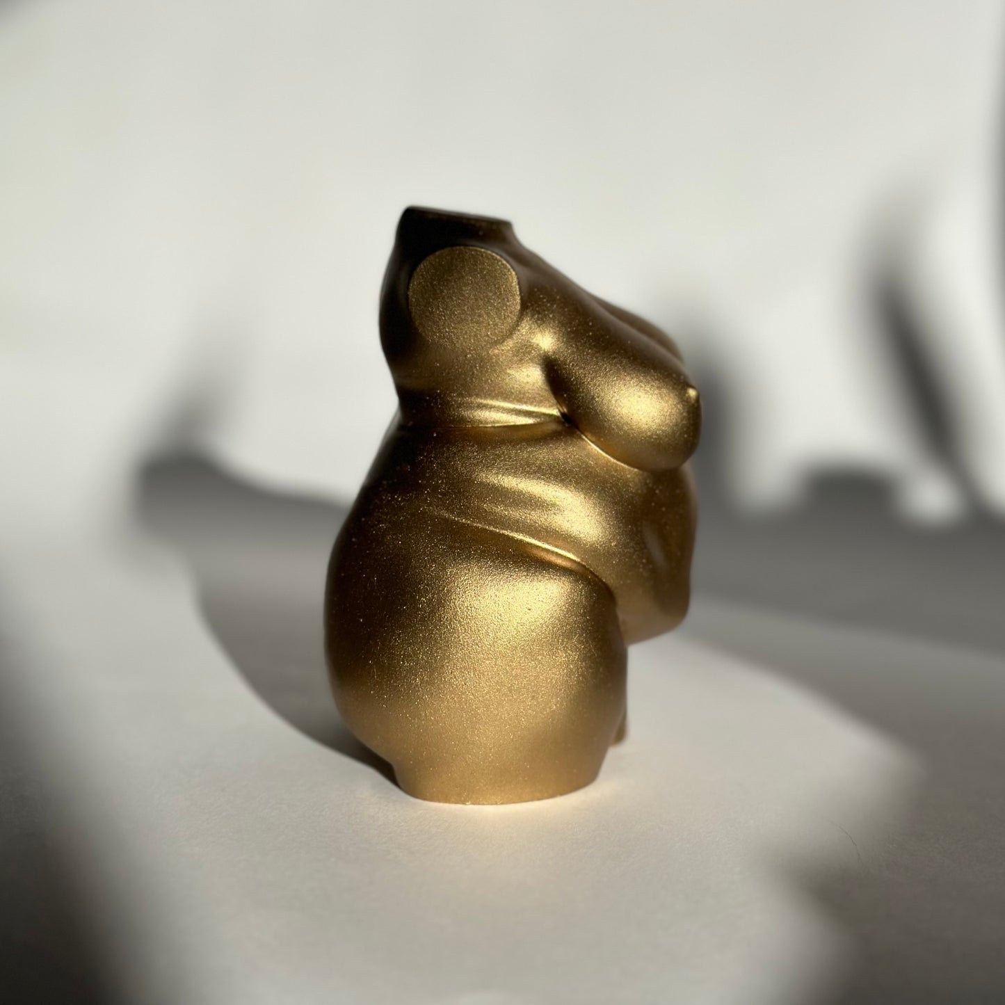 xtra plus size body sculpture in gold [4 inch]