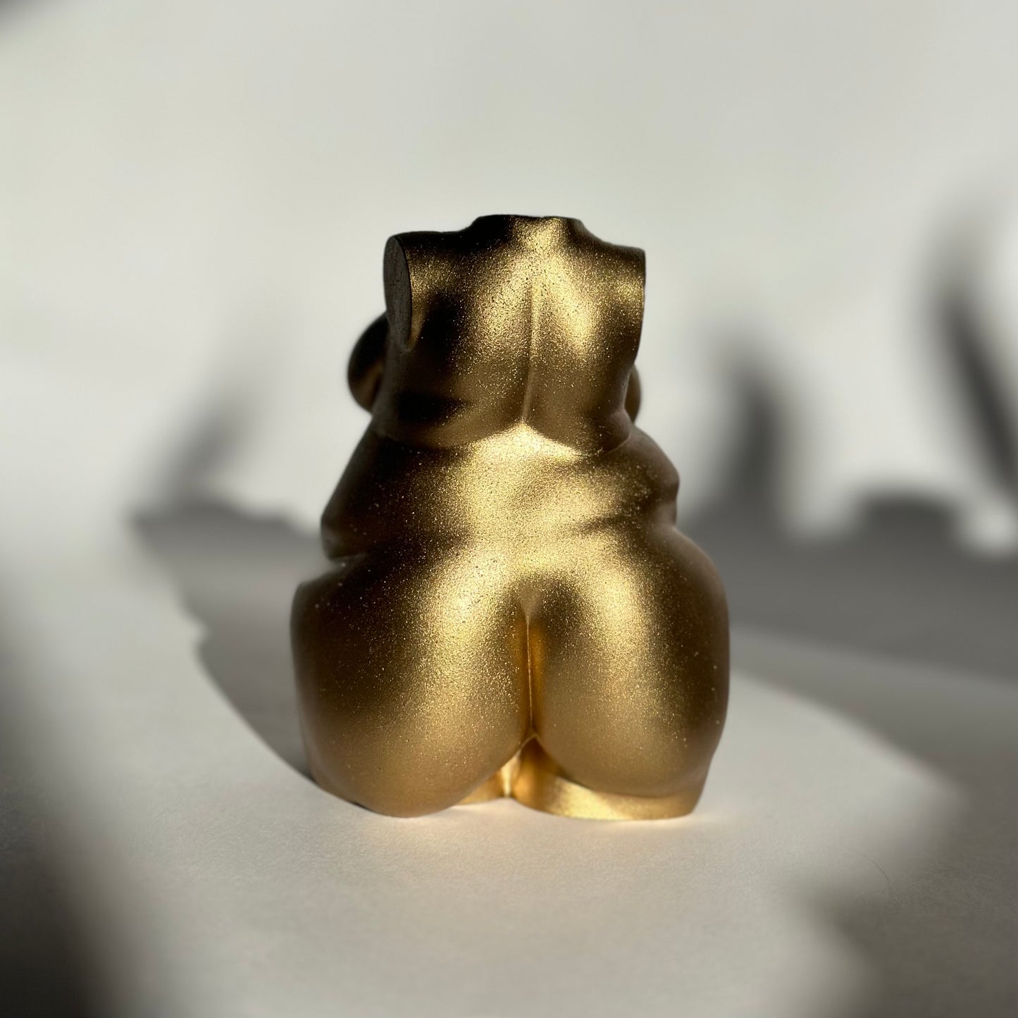 xtra plus size body sculpture in gold [4 inch]