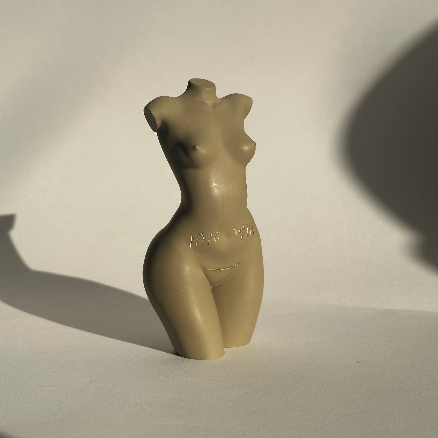 small breast body sculpture with c section scar [4 inch]