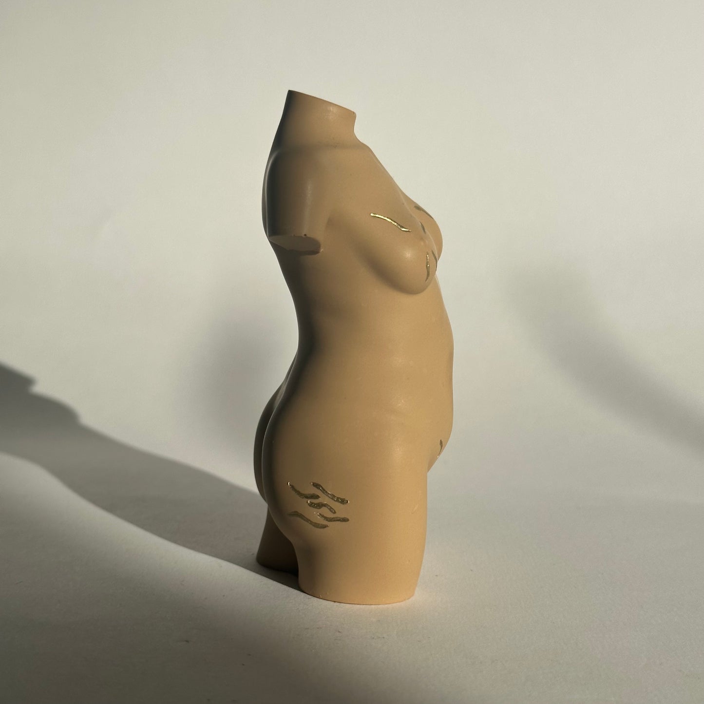 curvy body sculpture with stretch marks [4 inch] - ready to ship