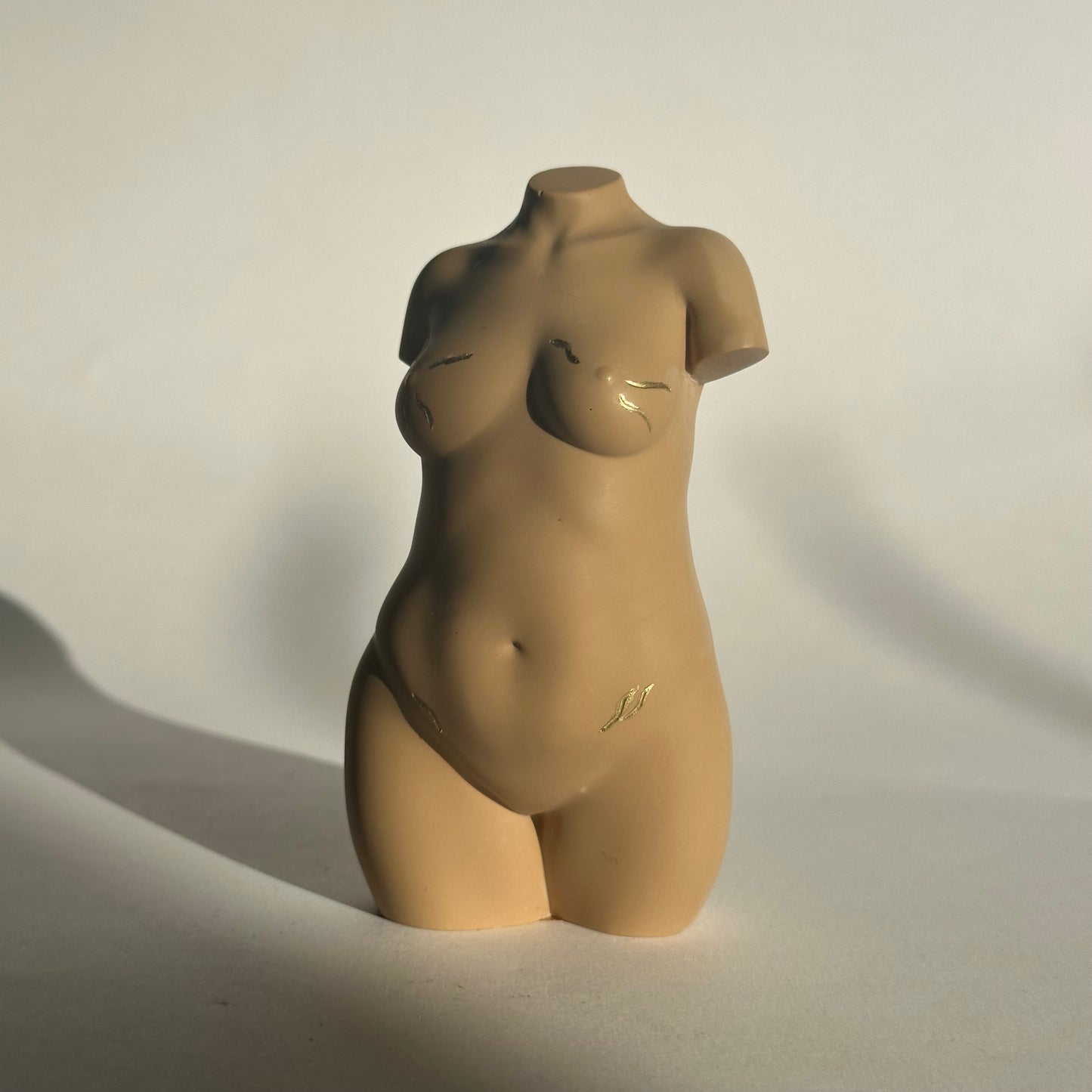 curvy body sculpture with stretch marks [4 inch] - ready to ship