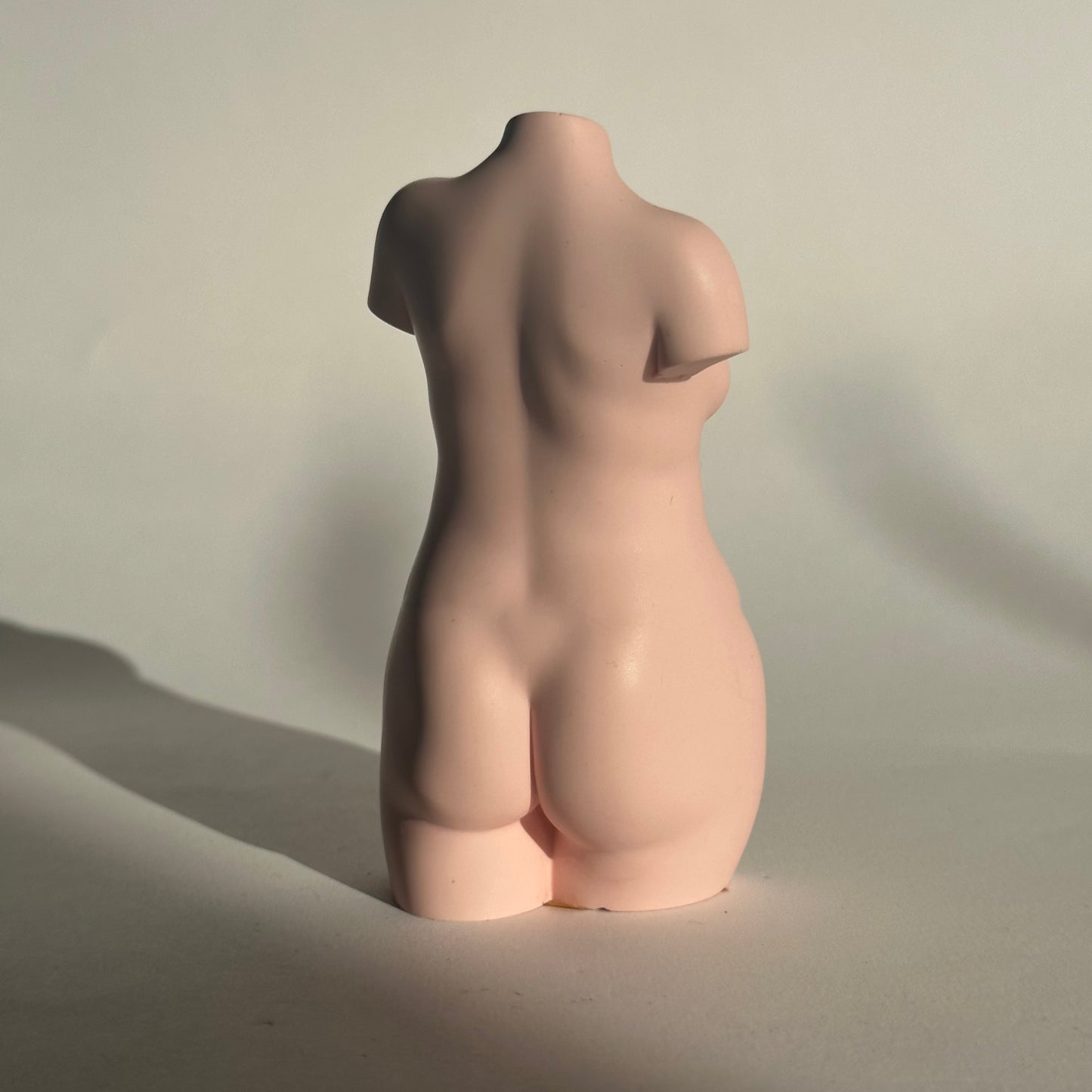 curvy body sculpture [4 inch]