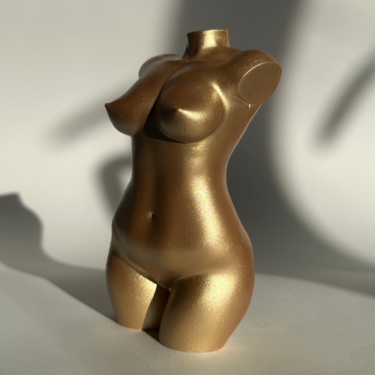 curvy body sculpture in gold [5 inch] - ready to ship