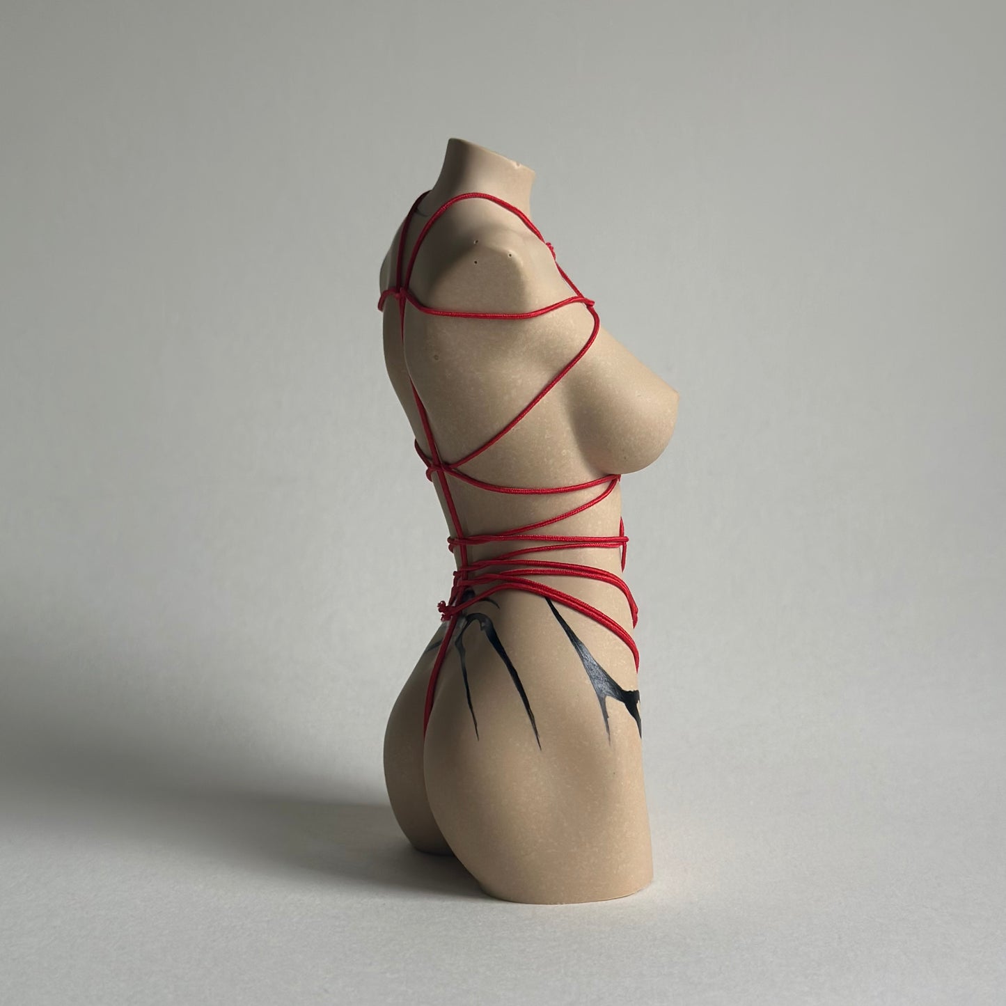neo-tribal tattoo female body sculpture with red shibari [5 inch]