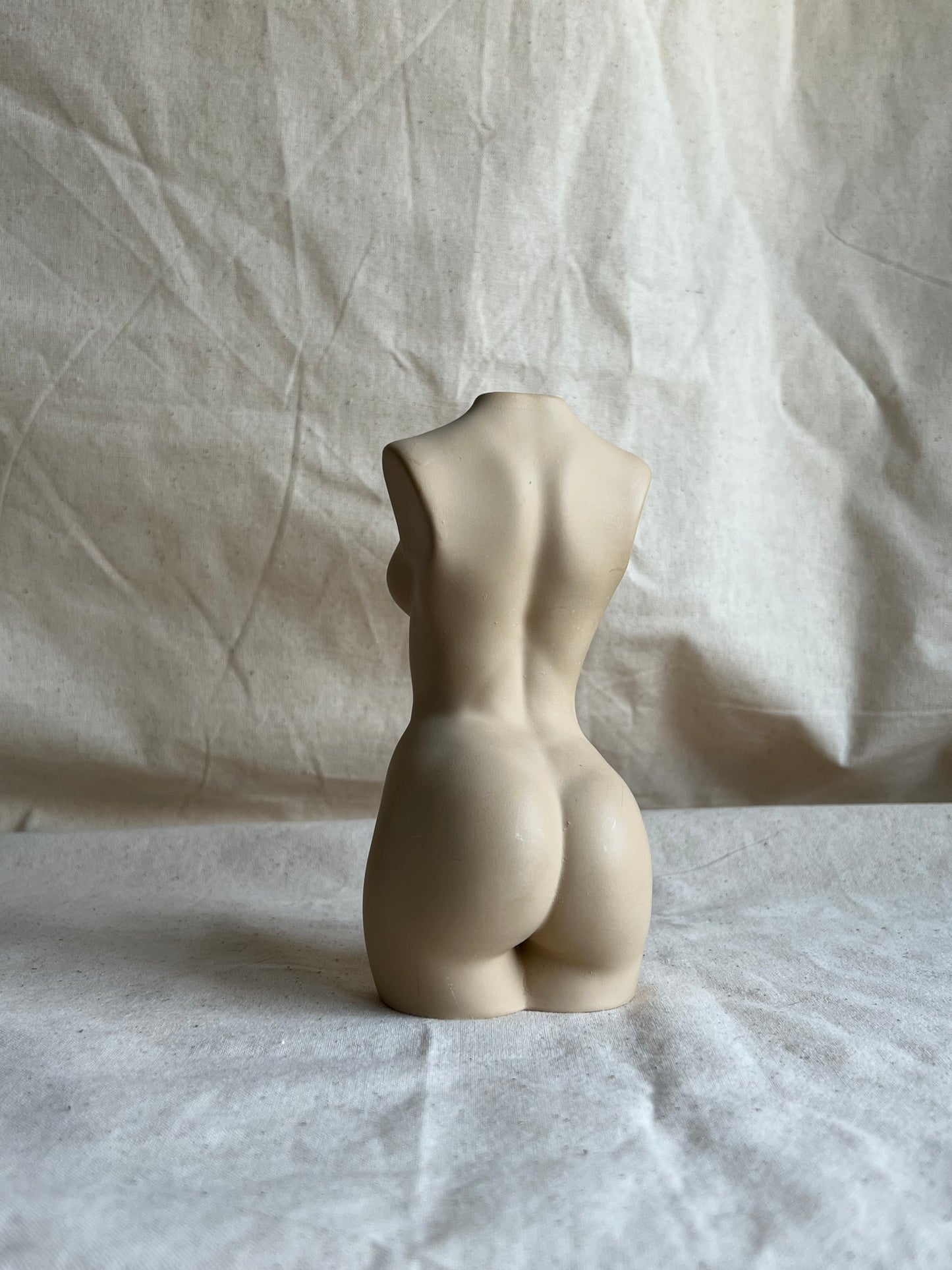 breast cancer awareness body sculpture [6 inch]