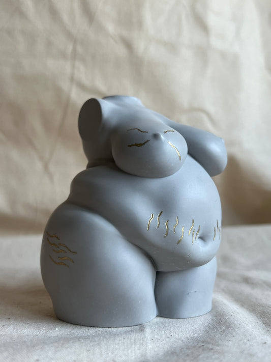 xtra plus size body sculpture with stretch marks [4 inch]