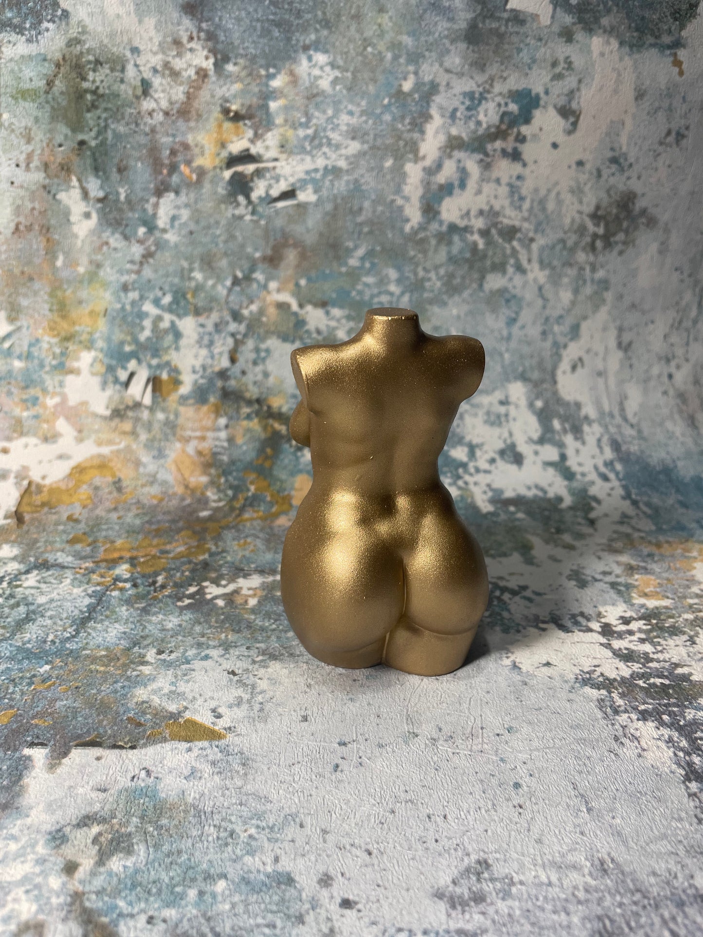 plus size body sculpture in gold [4 inch]