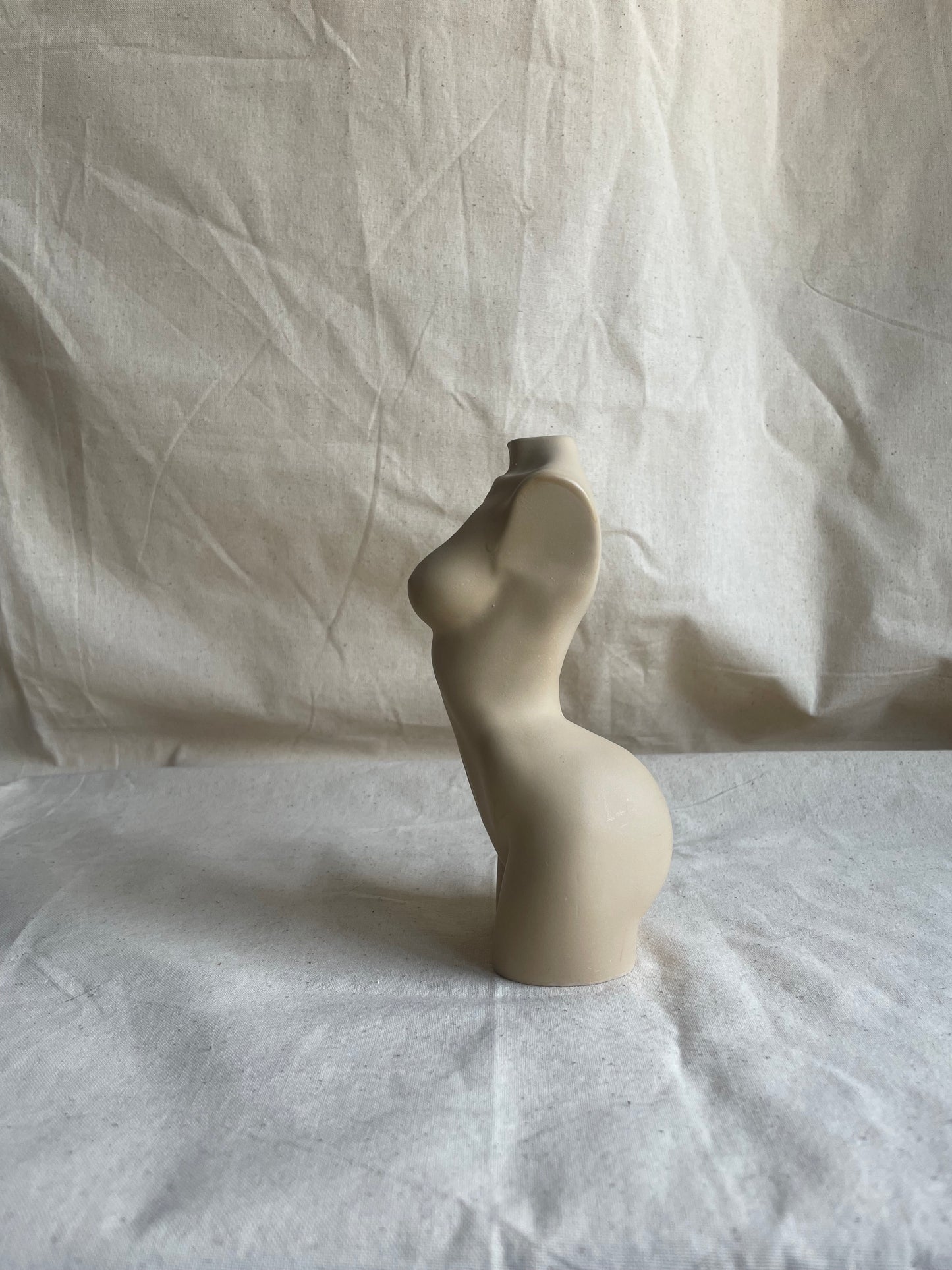 breast cancer awareness body sculpture [6 inch]